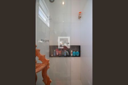 Apartamento à venda com 217m², 3 quartos e 2 vagas Apartamento à venda com 217m², 3 quartos e 2 vagasLavabo