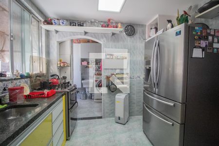 Apartamento à venda com 217m², 3 quartos e 2 vagas Apartamento à venda com 217m², 3 quartos e 2 vagasCozinha