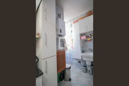 Apartamento à venda com 217m², 3 quartos e 2 vagas Apartamento à venda com 217m², 3 quartos e 2 vagasÁrea de Serviço