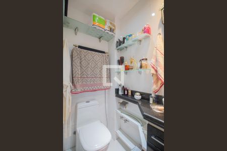 Apartamento à venda com 217m², 3 quartos e 2 vagas Apartamento à venda com 217m², 3 quartos e 2 vagasBanheiro da Suíte 3