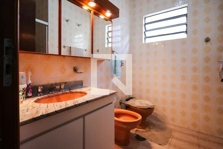 Casa à venda com 150m², 3 quartos e 3 vagas Casa à venda com 150m², 3 quartos e 3 vagasBanheiro Social