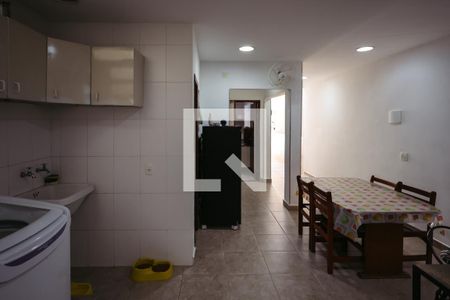 Casa à venda com 150m², 3 quartos e 3 vagas Casa à venda com 150m², 3 quartos e 3 vagasÁrea de Serviço