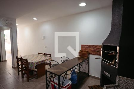 Casa à venda com 150m², 3 quartos e 3 vagas Casa à venda com 150m², 3 quartos e 3 vagasÁrea de Serviço