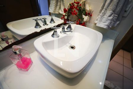 Casa à venda com 150m², 3 quartos e 3 vagas Casa à venda com 150m², 3 quartos e 3 vagasSuíte 1