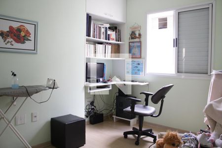 Casa de condomínio à venda com 152m², 3 quartos e 2 vagasQuarto 2