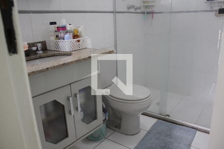 Casa de condomínio à venda com 152m², 3 quartos e 2 vagasBanheiro