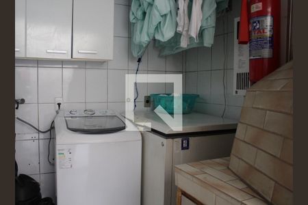 Casa de condomínio à venda com 152m², 3 quartos e 2 vagasÁrea de Serviço