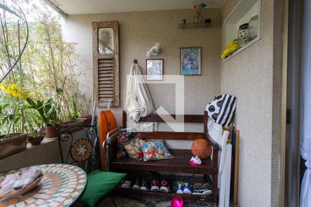 Varanda de apartamento à venda com 3 quartos, 90m² em Laranjeiras, Rio de Janeiro