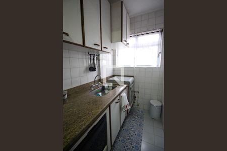 Apartamento à venda com 97m², 2 quartos e 2 vagas Apartamento à venda com 97m², 2 quartos e 2 vagasCozinha
