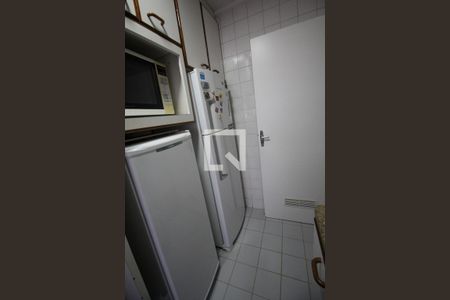 Apartamento à venda com 97m², 2 quartos e 2 vagas Apartamento à venda com 97m², 2 quartos e 2 vagasCozinha