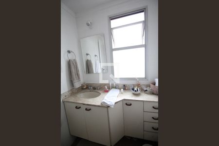 Apartamento à venda com 97m², 2 quartos e 2 vagas Apartamento à venda com 97m², 2 quartos e 2 vagasBanheiro