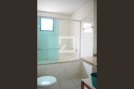 Banheiro da Suíte de apartamento para alugar com 3 quartos, 119m² em Água Verde, Curitiba