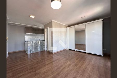 Sala  de kitnet/studio à venda com 1 quarto, 36m² em Cambuci, São Paulo