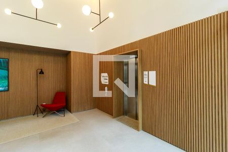 Apartamento à venda com 227m², 4 quartos e 5 vagasHall Social