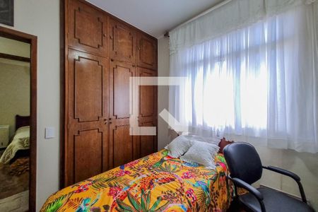 Quarto 1 de apartamento à venda com 2 quartos, 93m² em Santo Antônio, Belo Horizonte