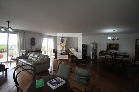 Sala 2 de apartamento à venda com 3 quartos, 316m² em Vila Sofia, São Paulo