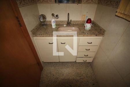 Apartamento à venda com 316m², 3 quartos e 3 vagasBanheiro da Suíte 1