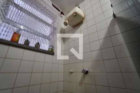 Casa de condomínio à venda com 185m², 3 quartos e 1 vagaBanheiro 2