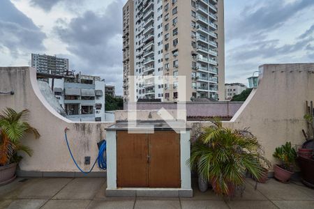 Casa de condomínio à venda com 185m², 3 quartos e 1 vagaTerraço