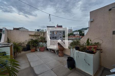 Casa de condomínio à venda com 185m², 3 quartos e 1 vagaTerraço