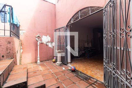 Casa à venda com 345m², 5 quartos e 1 vaga Casa à venda com 345m², 5 quartos e 1 vagaÁrea Externa do Salão