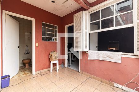 Casa à venda com 345m², 5 quartos e 1 vaga Casa à venda com 345m², 5 quartos e 1 vagaEntrada da Edícula