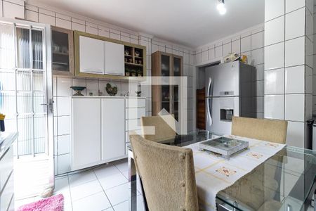 Casa à venda com 345m², 5 quartos e 1 vaga Casa à venda com 345m², 5 quartos e 1 vagaCozinha da Casa 2