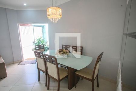 Sala de casa de condomínio à venda com 4 quartos, 160m² em Taquara, Rio de Janeiro