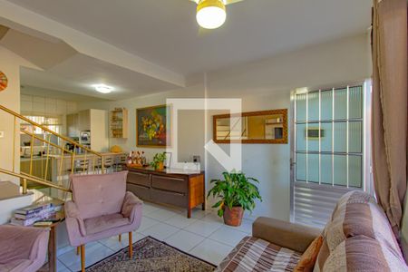 Sala de casa à venda com 2 quartos, 73m² em Mato Grande, Canoas