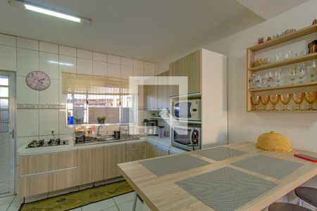 Cozinha de casa à venda com 2 quartos, 73m² em Mato Grande, Canoas