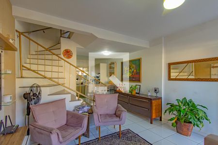 Sala de casa à venda com 2 quartos, 73m² em Mato Grande, Canoas