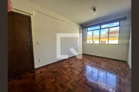 Sala de apartamento para alugar com 2 quartos, 70m² em Nova Suíça, Belo Horizonte
