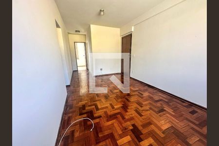 Sala de apartamento para alugar com 2 quartos, 70m² em Nova Suíça, Belo Horizonte