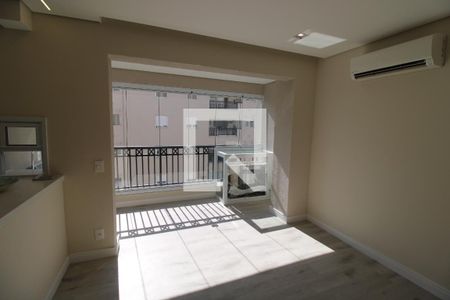 Sala de apartamento à venda com 2 quartos, 59m² em Vila Suzana, São Paulo