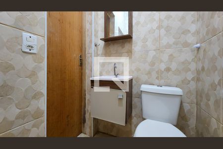 Casa para alugar com 260m², 4 quartos e 3 vagasBanheiro da casa 2