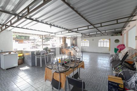 Casa à venda com 360m², 3 quartos e 2 vagasTerraço