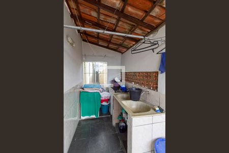 Casa à venda com 360m², 3 quartos e 2 vagasÁrea de serviço