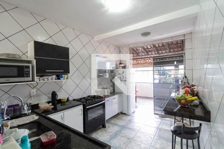 Casa à venda com 360m², 3 quartos e 2 vagasCozinha