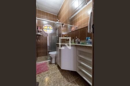 Casa à venda com 360m², 3 quartos e 2 vagasBanheiro social