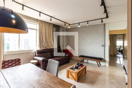 Sala de apartamento à venda com 3 quartos, 133m² em Higienópolis, São Paulo