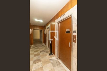 Apartamento à venda com 80m², 2 quartos e 1 vaga Apartamento à venda com 80m², 2 quartos e 1 vagaÁrea comum - Elevadores