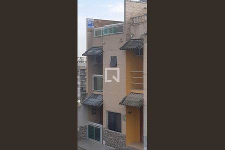 Casa de condomínio à venda com 123m², 3 quartos e 1 vaga Casa de condomínio à venda com 123m², 3 quartos e 1 vagaFachada