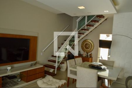 Sala de casa de condomínio à venda com 3 quartos, 123m² em Pechincha, Rio de Janeiro