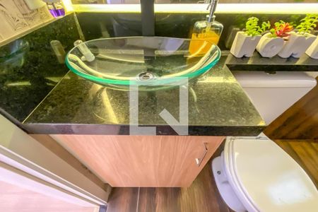 Apartamento à venda com 60m², 2 quartos e 1 vaga Apartamento à venda com 60m², 2 quartos e 1 vagaBanheiro Social