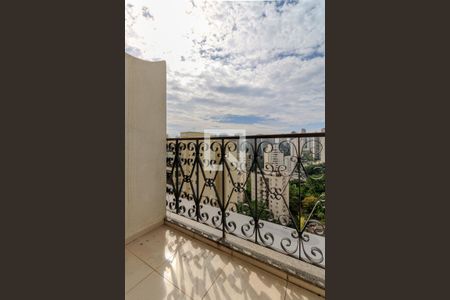 Apartamento à venda com 355m², 3 quartos e 3 vagasQuarto 2