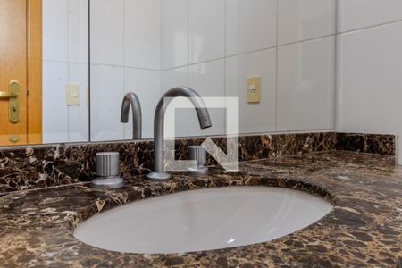 Apartamento à venda com 355m², 3 quartos e 3 vagasBanheiro do quarto 1 