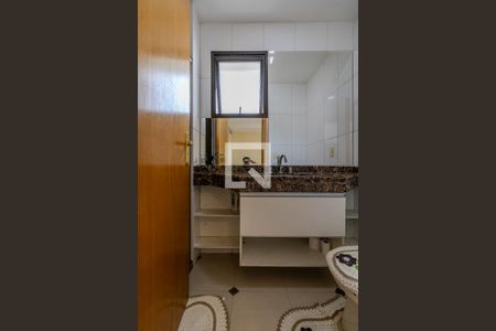 Apartamento à venda com 355m², 3 quartos e 3 vagasBanheiro do quarto 1 