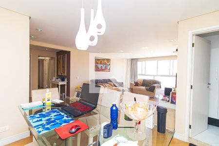 Sala de apartamento à venda com 3 quartos, 115m² em Morro dos Ingleses, São Paulo