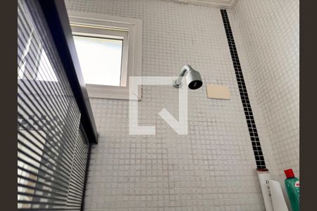 Casa à venda com 335m², 5 quartos e 3 vagasBanheiro