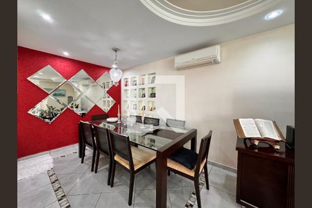 Sala de casa à venda com 5 quartos, 335m² em Santa Terezinha, Santo André